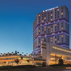 מלון Wyndham Grand Europe